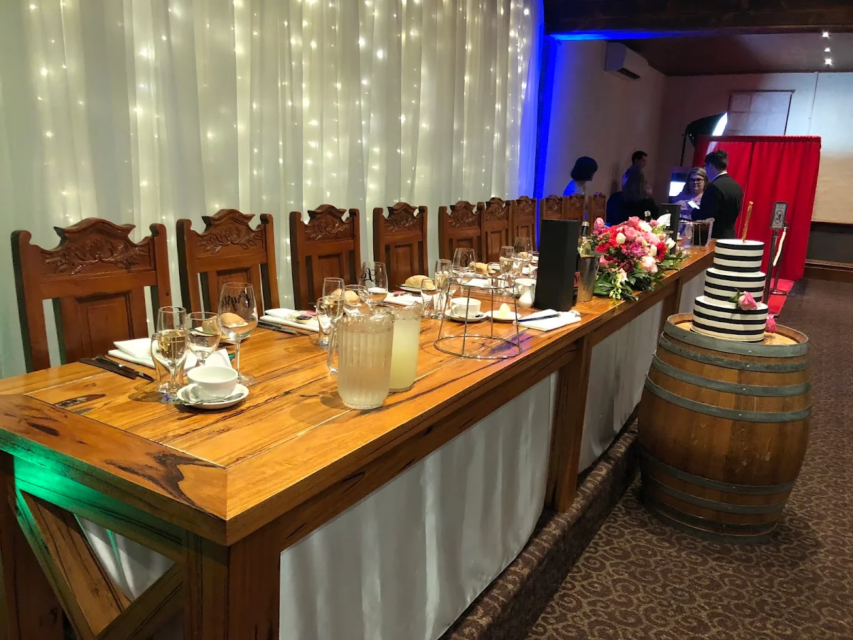 Vibe, Witchmount Estate Restaurant - The Harvest Restaurant at Witchmount Winery