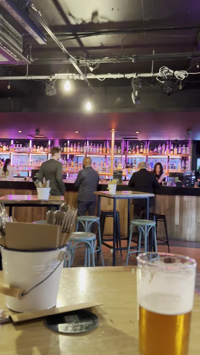 Vibe, The Joint Bar