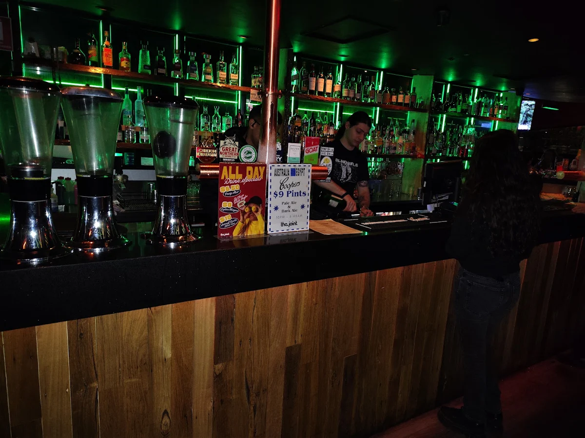 Vibe, The Joint Bar