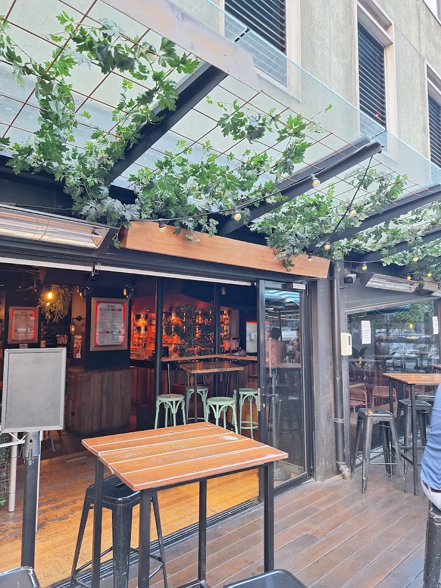 Vibe, The Joint Bar