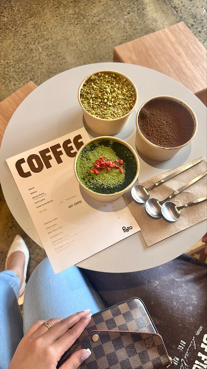 Menu, Pinto Tiramisu