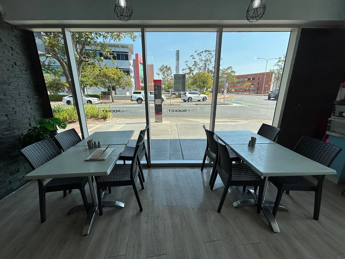 Vibe, Evergreen Cafe