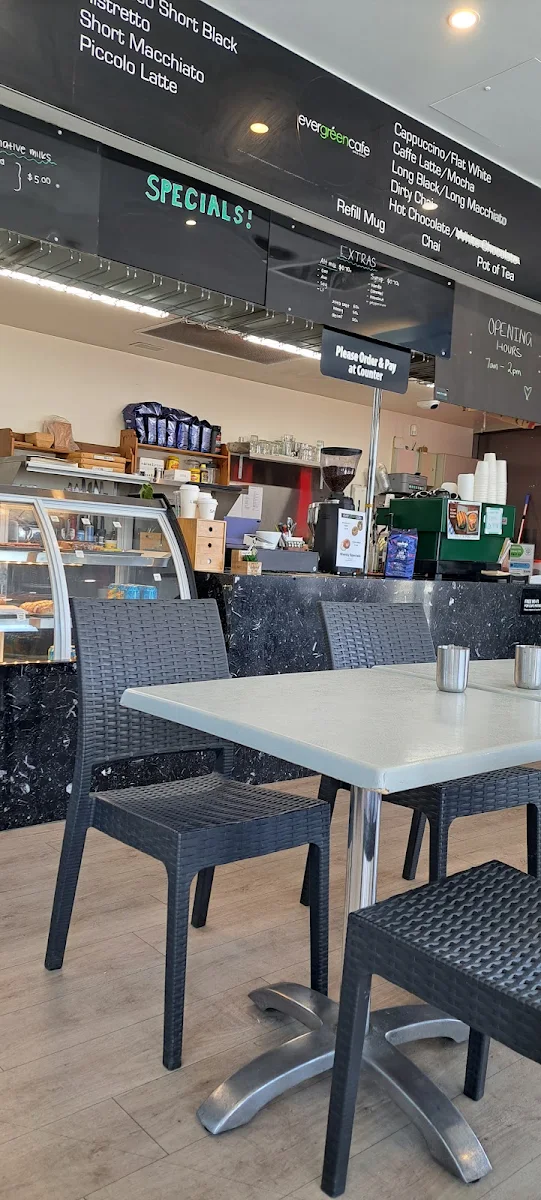 Vibe, Evergreen Cafe