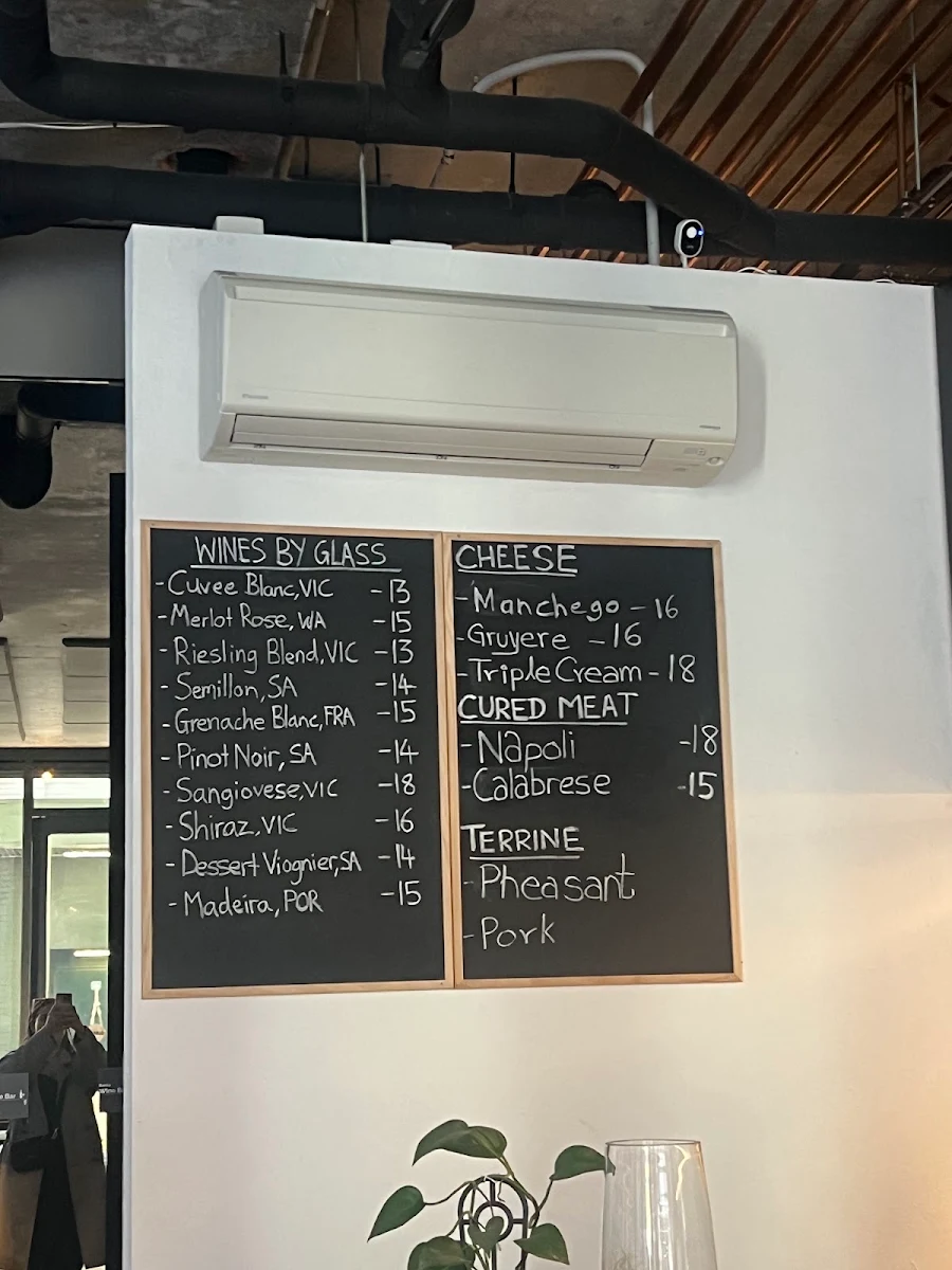 Menu, Ruelle Wine Bar