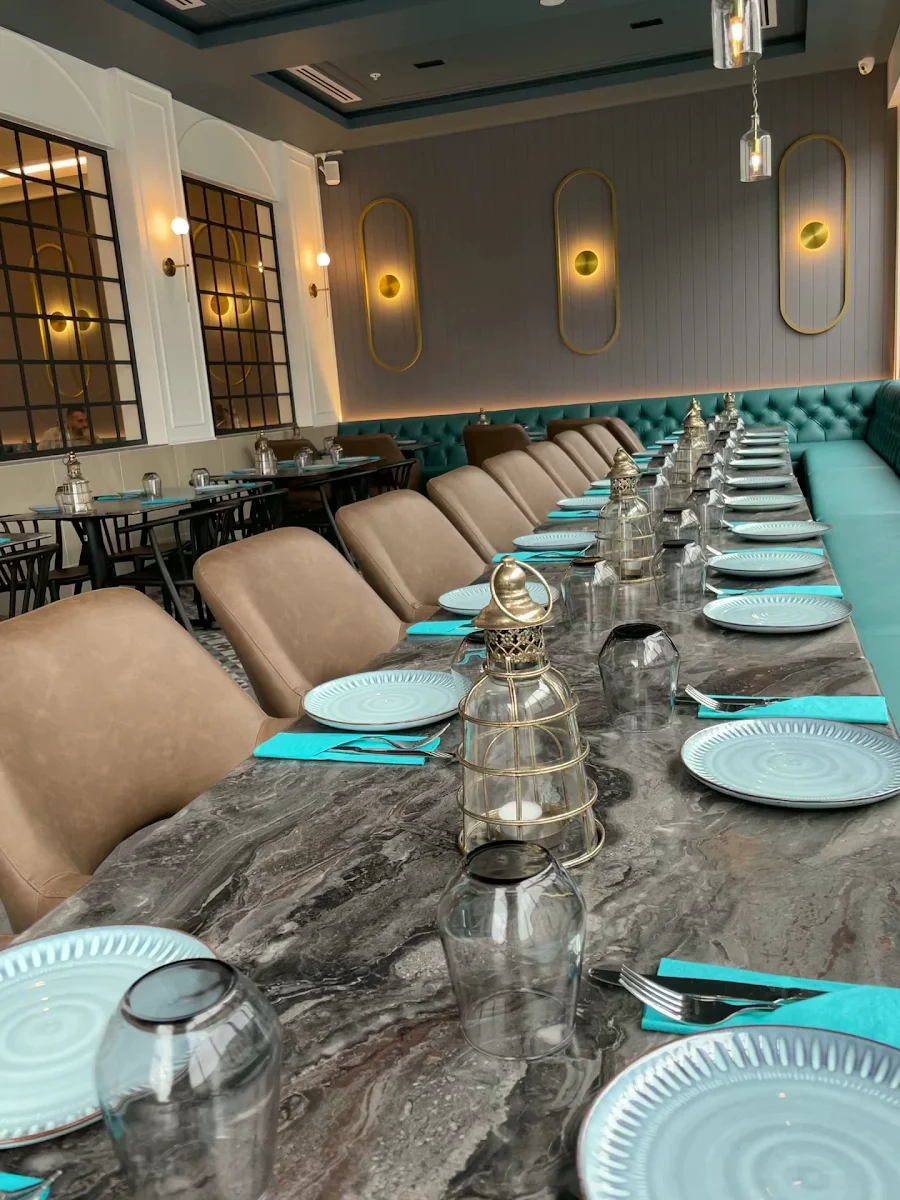 Vibe, Lazeez Lebanese Cuisine