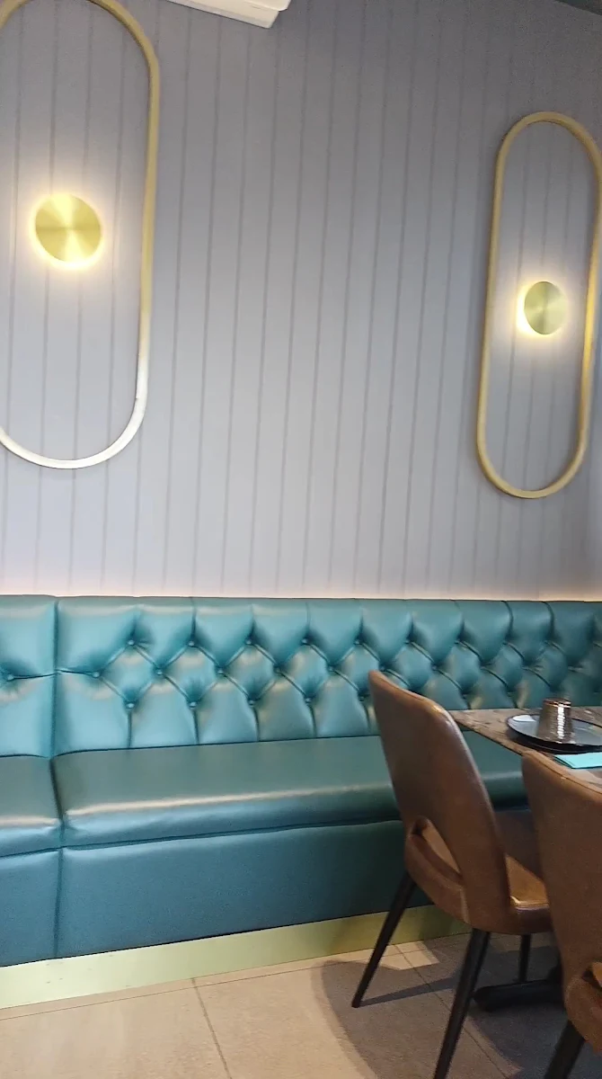 Vibe, Lazeez Lebanese Cuisine