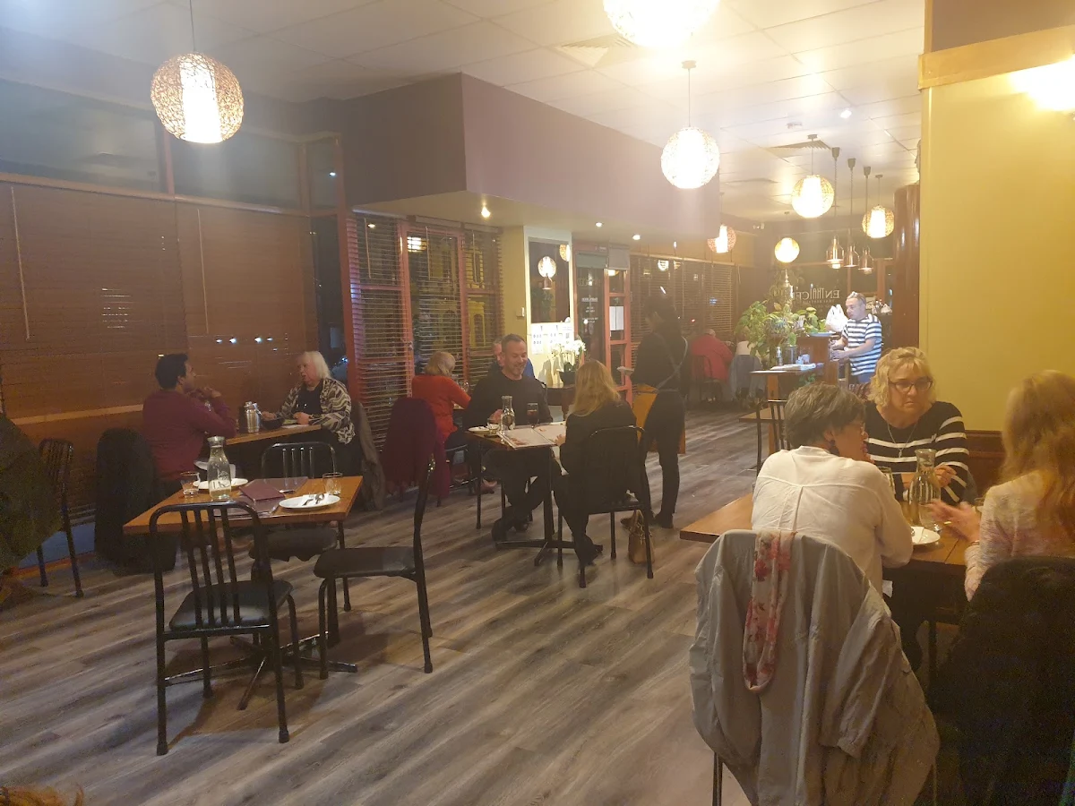 Vibe, enTHAIced Thai Restaurant