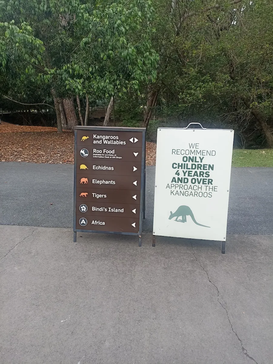 Menu, Australia Zoo Crikey! Cafe