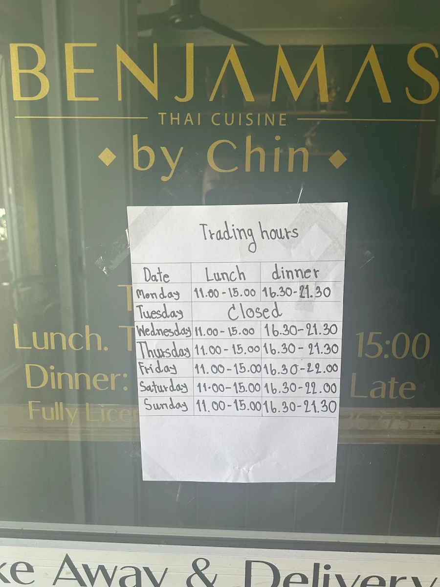 Menu, Benjamas Thai