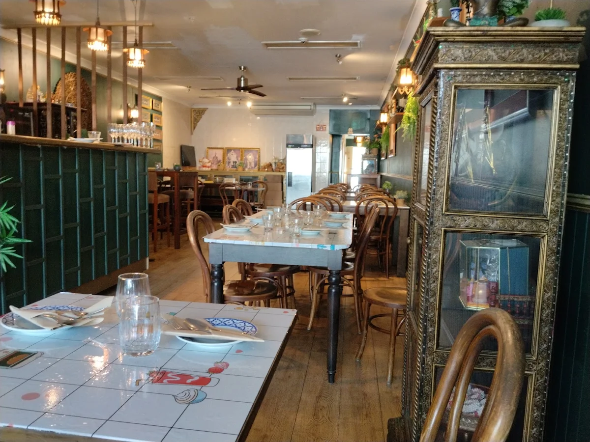 Vibe, Benjamas Thai