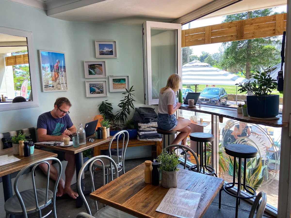 Vibe, Morning Glory Cafe