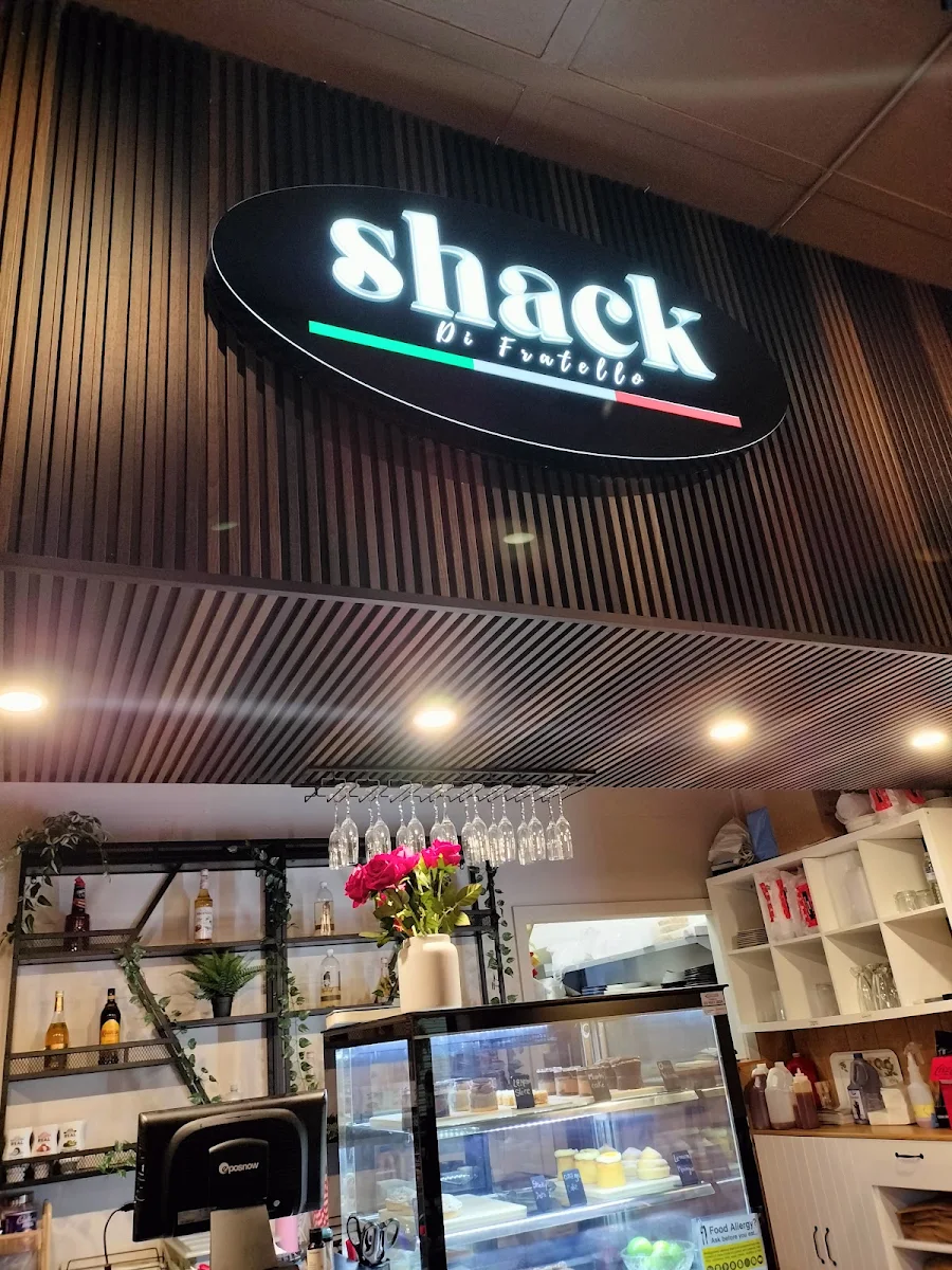 Vibe, Shack Di Fratello Berwick