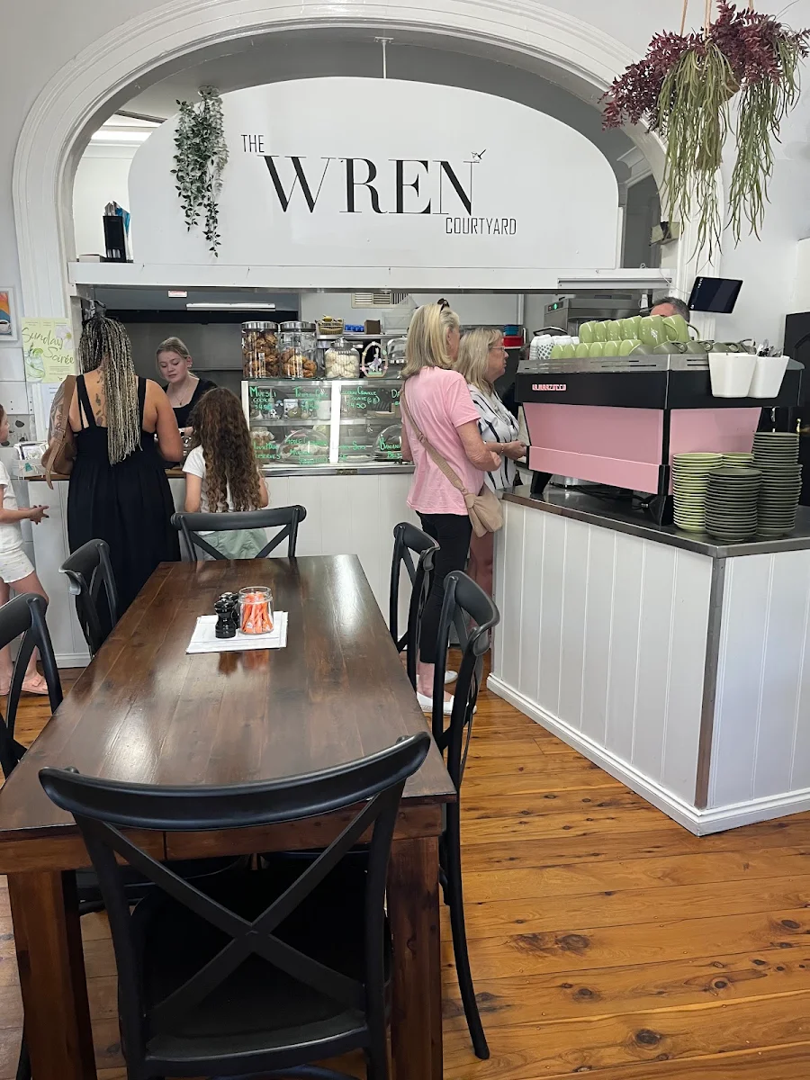 Vibe, The Wren Courtyard