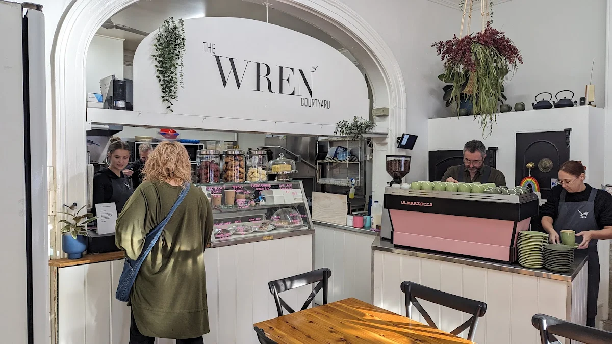 Vibe, The Wren Courtyard