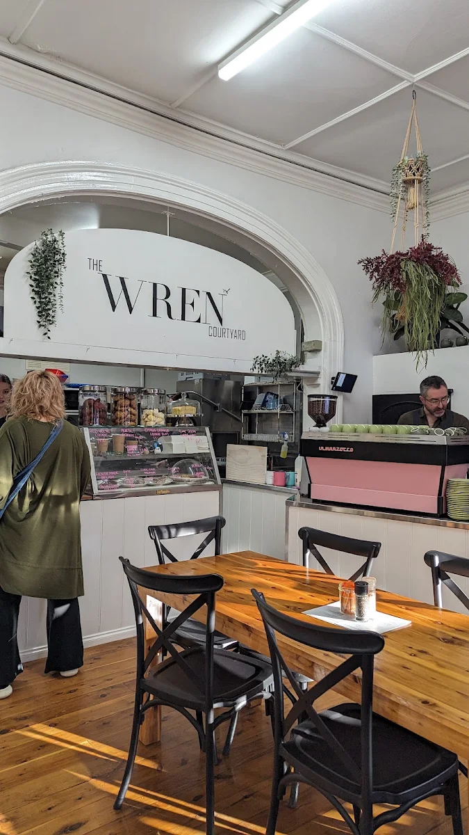 Vibe, The Wren Courtyard
