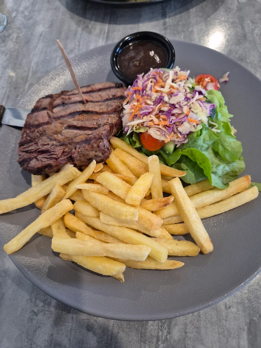 Food & drink, The White Lion Hotel