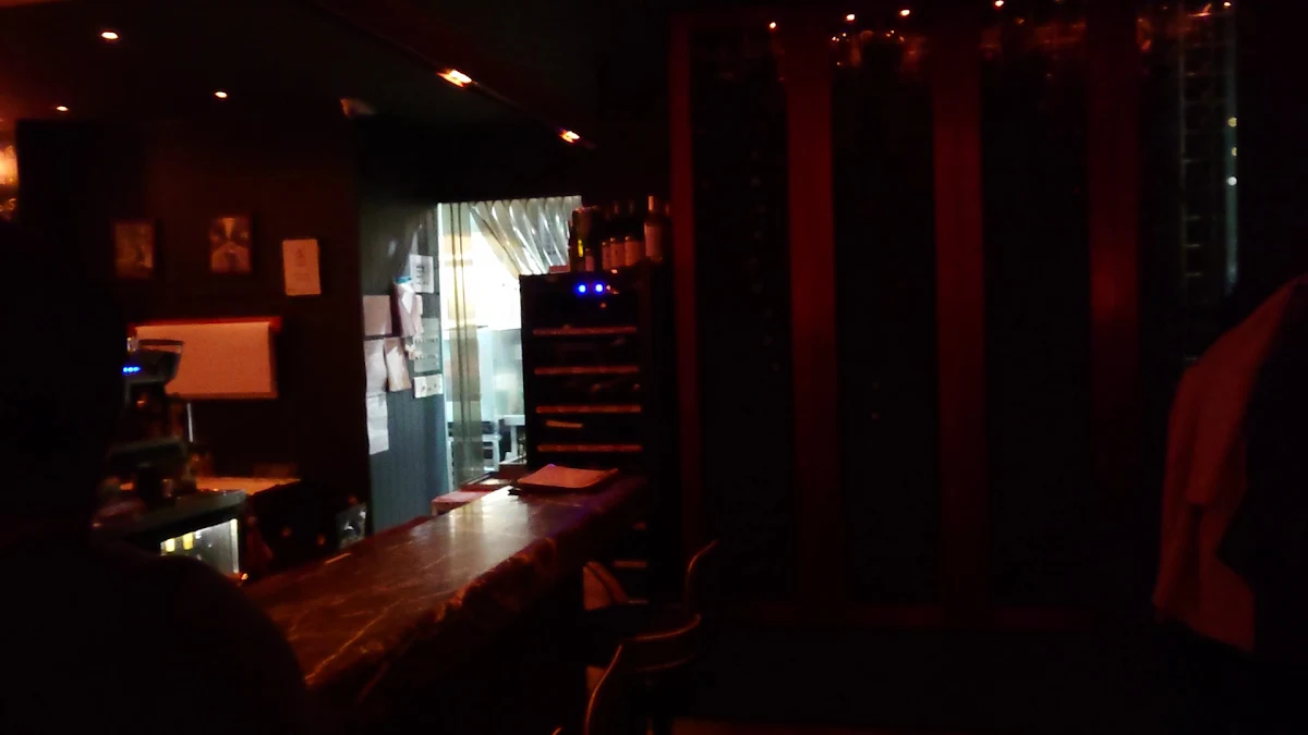 Vibe, Bistro Gitan