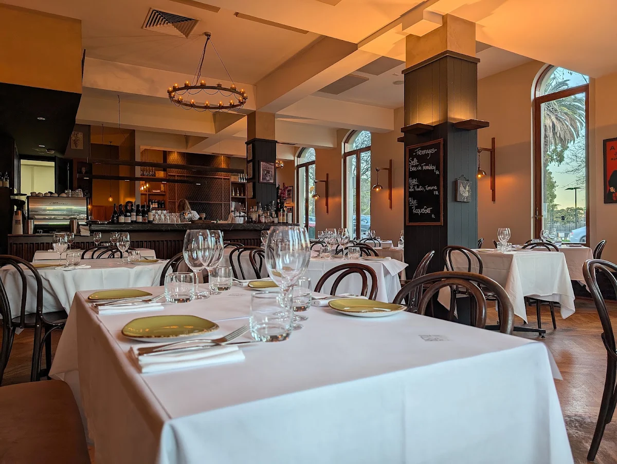 Vibe, Bistro Gitan