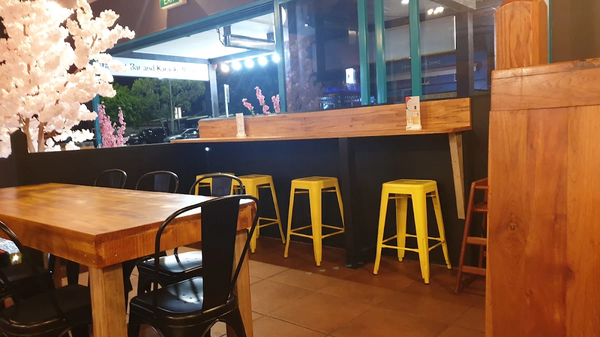 Vibe, Yama Zaru Izakaya