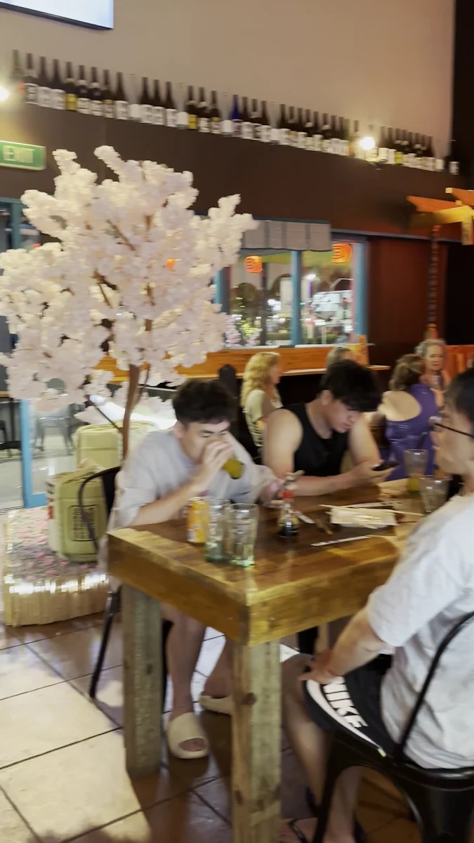 Vibe, Yama Zaru Izakaya