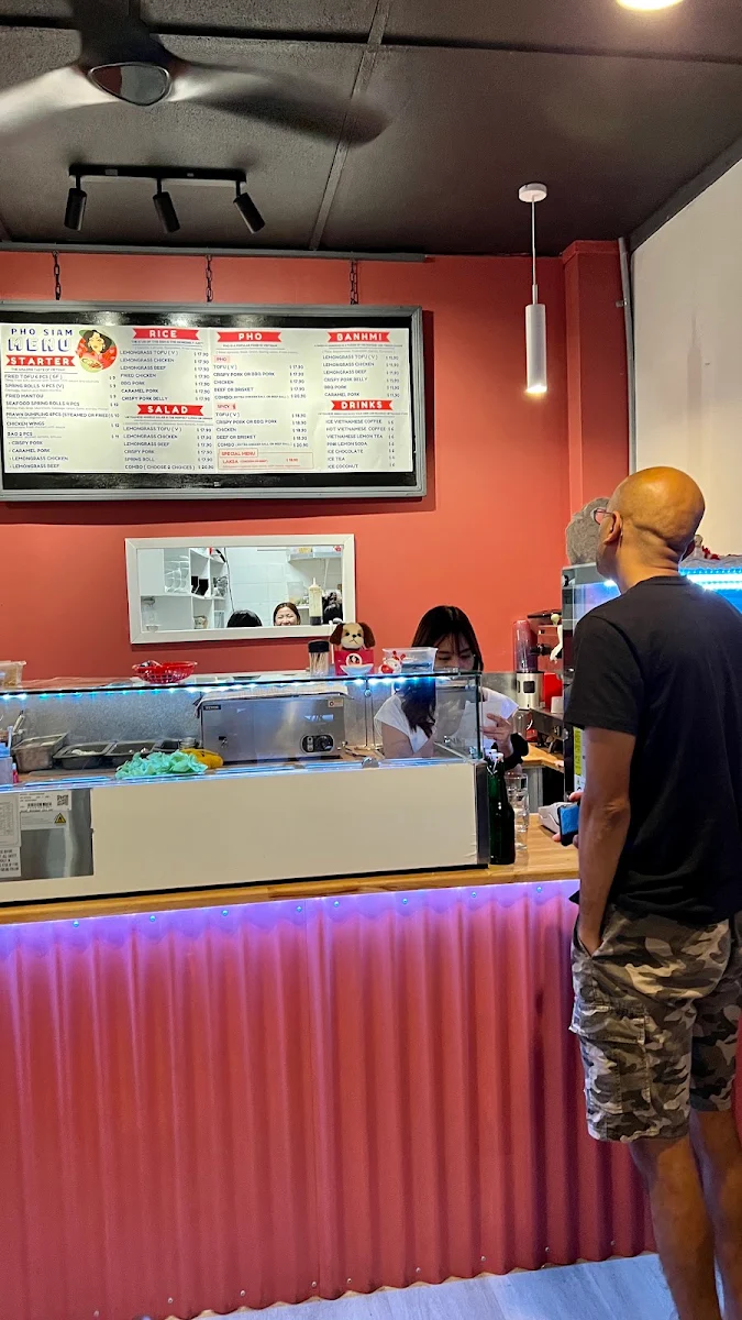 Vibe, Pho Siam