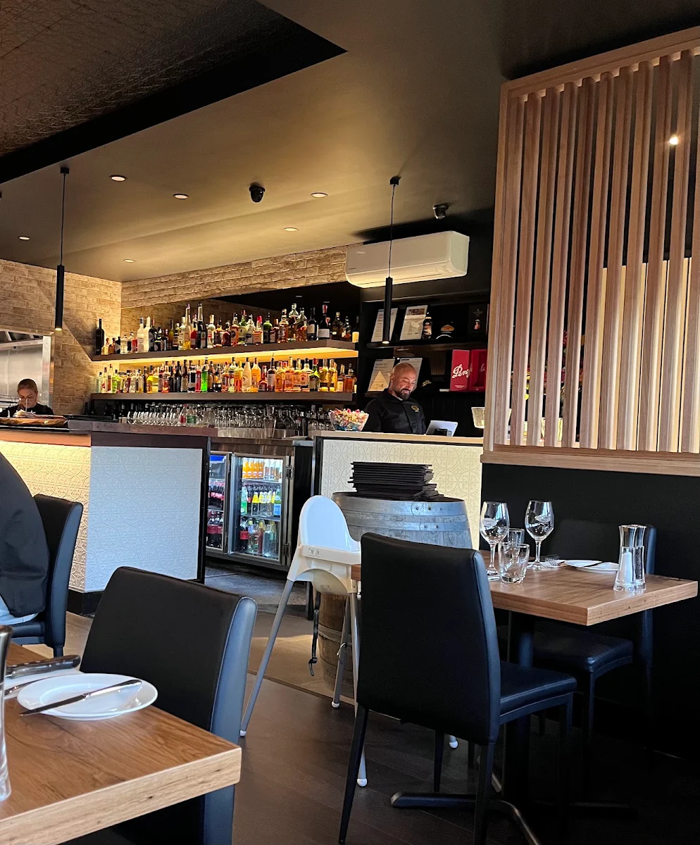 Vibe, Squires Loft Sunbury