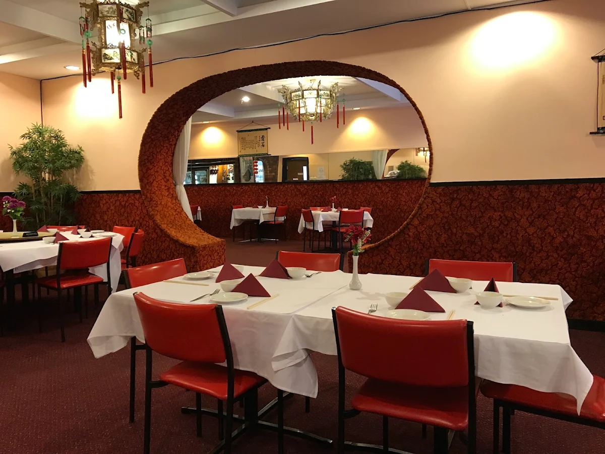 Vibe, Golden Dragon Chinese Restaurant
