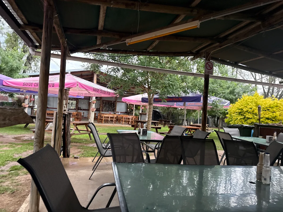 Vibe, Sandy Creek Pub
