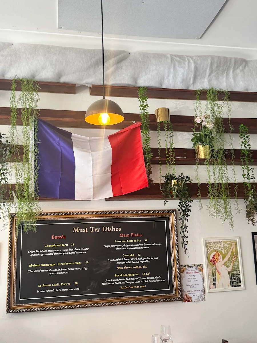 Menu, La saveur French Restaurant