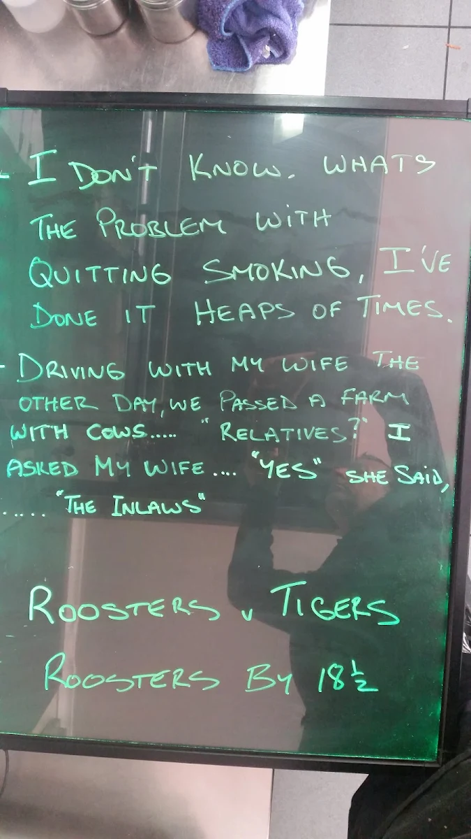 Menu, Gourmet On Ashford