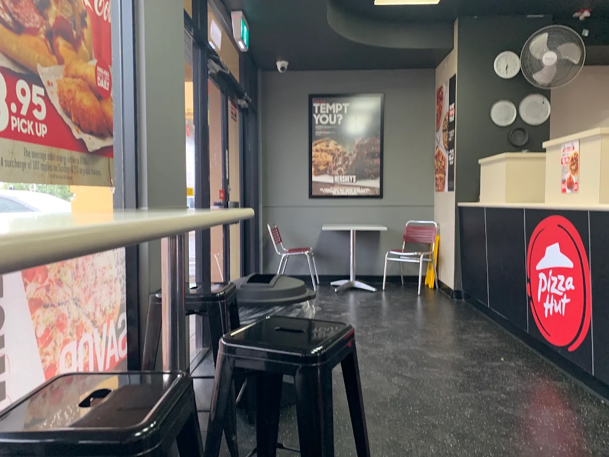 Vibe, Pizza Hut