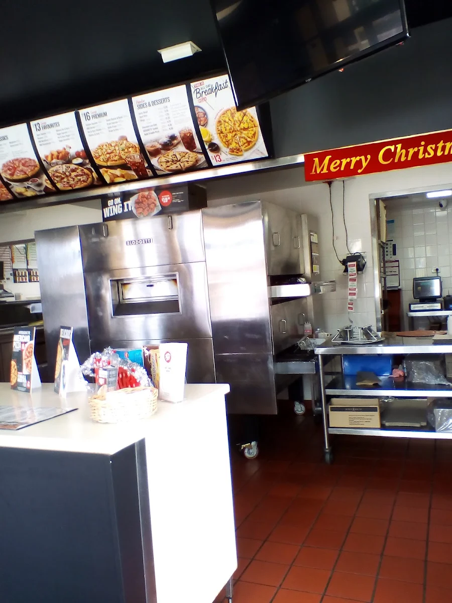 Vibe, Pizza Hut