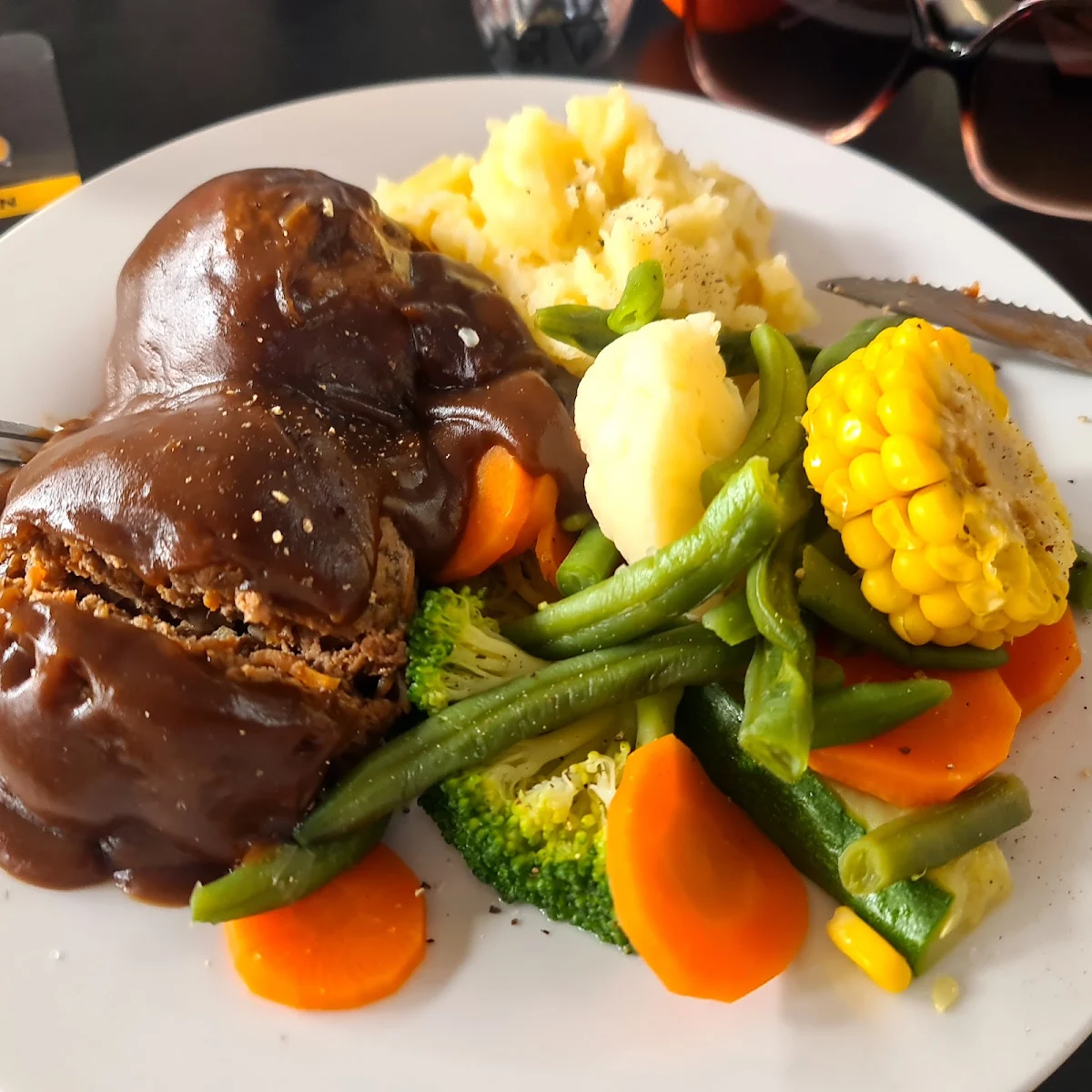 Food & drink, The Peak Pub