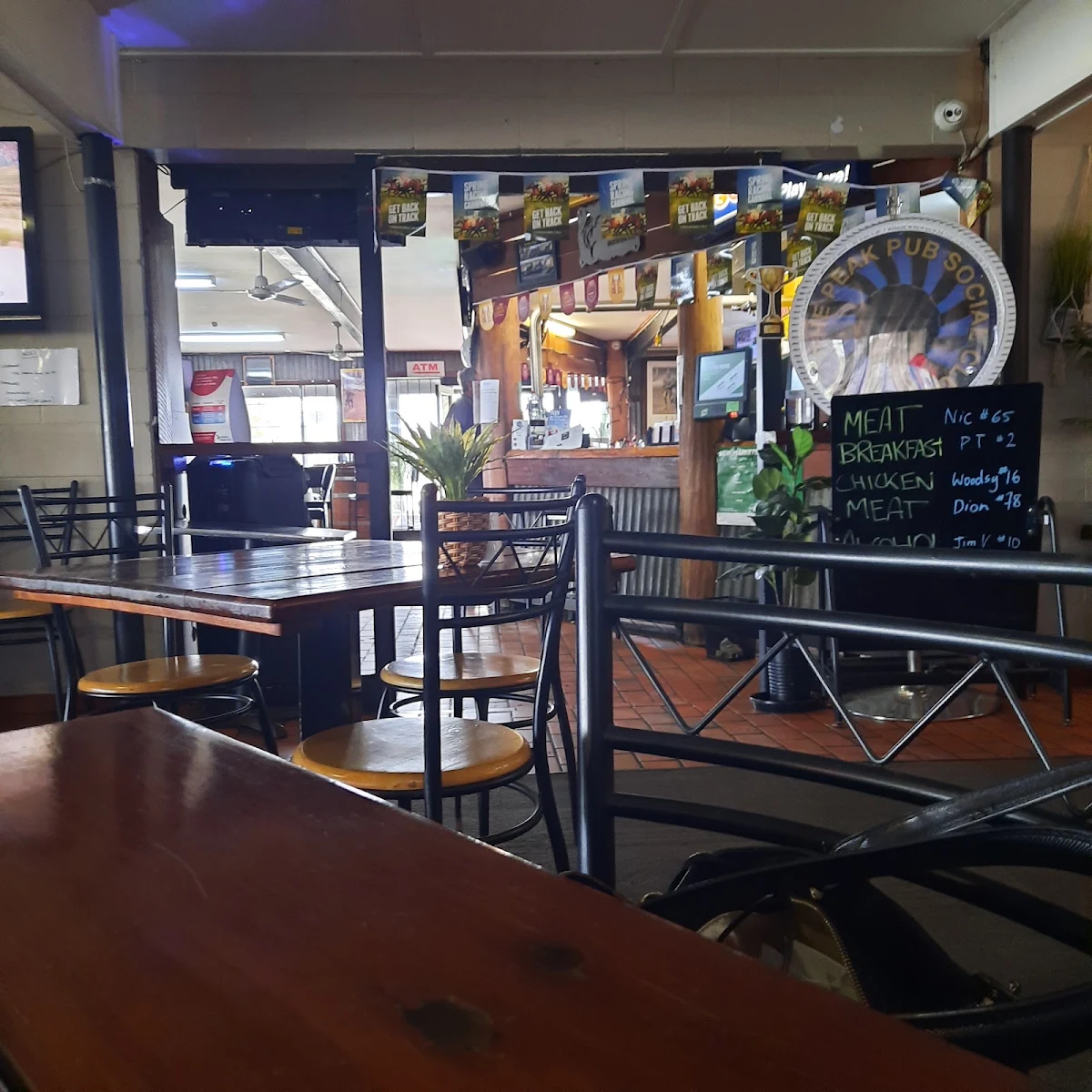 Vibe, The Peak Pub