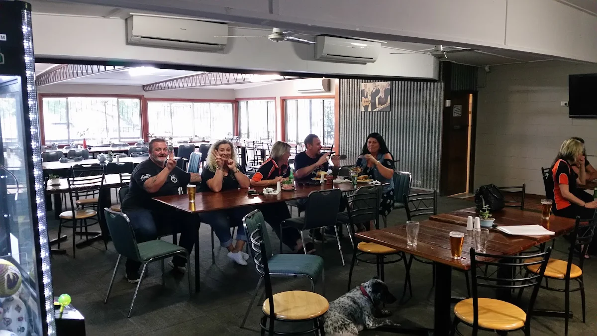 Vibe, The Peak Pub