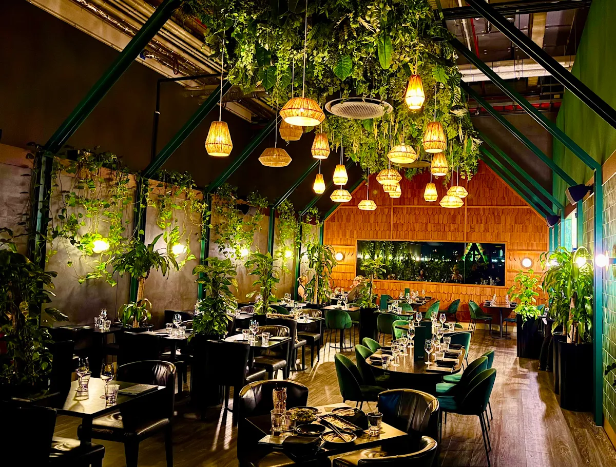 Vibe, SOKO Rooftop Bar & Restaurant