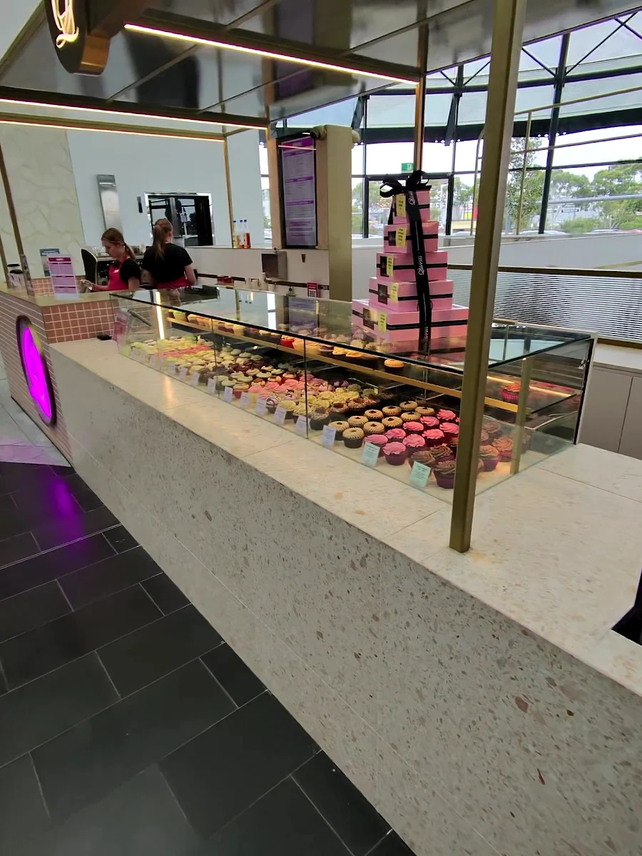 Vibe, The Cupcake Queens