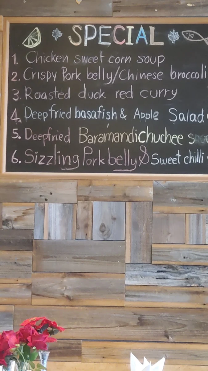 Menu, Basil Leaf Thai
