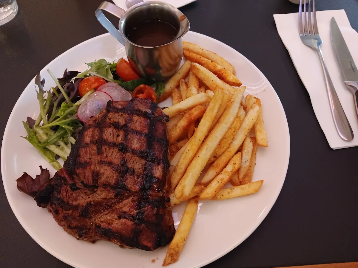 Food & drink, Kinselas Hotel