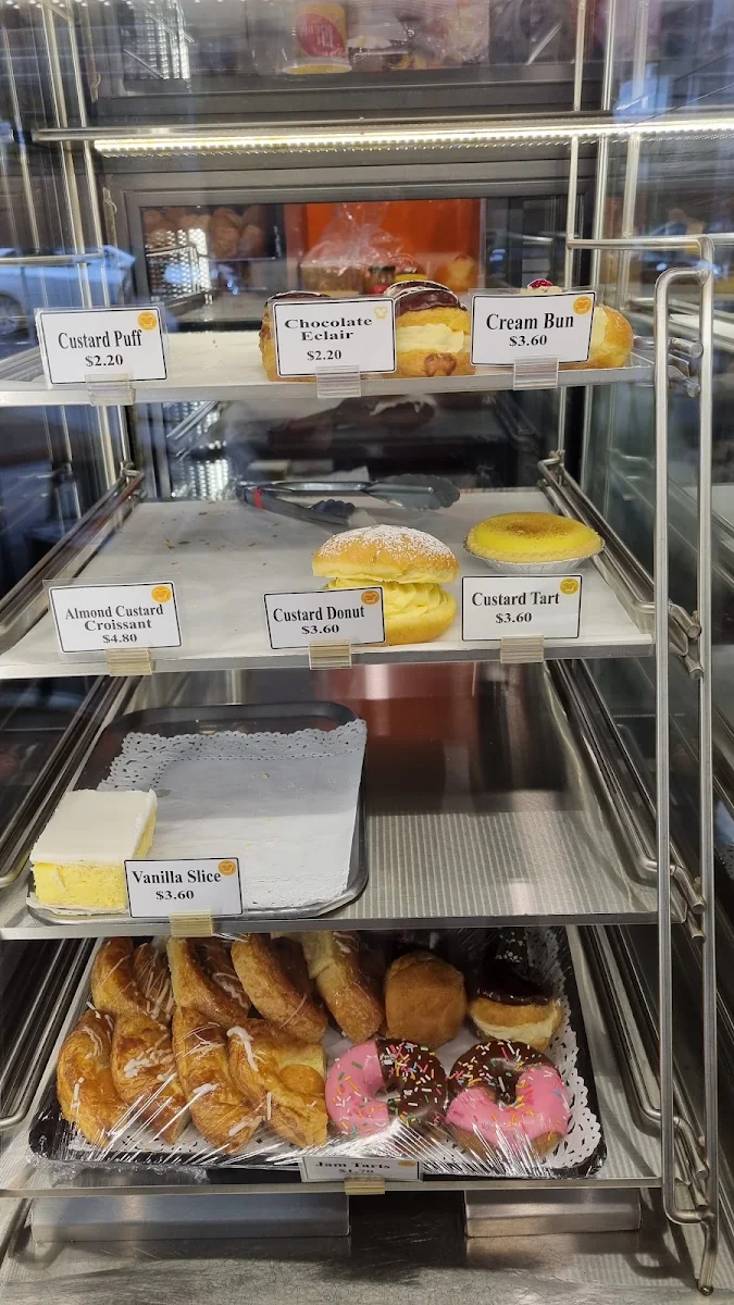 Vibe, Kenny's Bakery Cafe