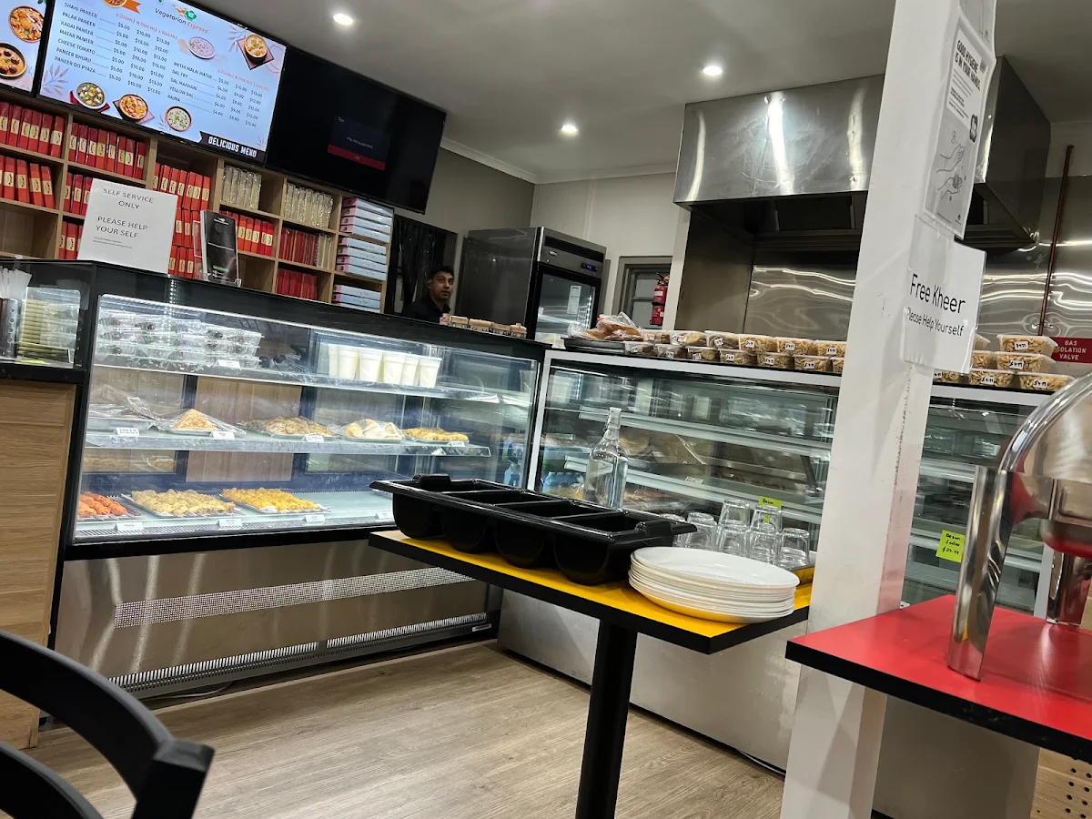 Vibe, Mernda Kebab House