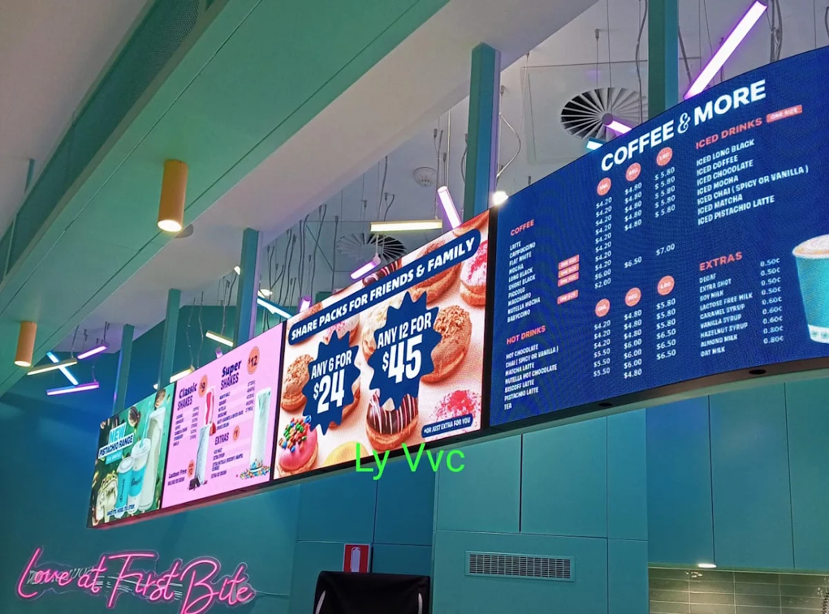 Menu, Daniel's World Square