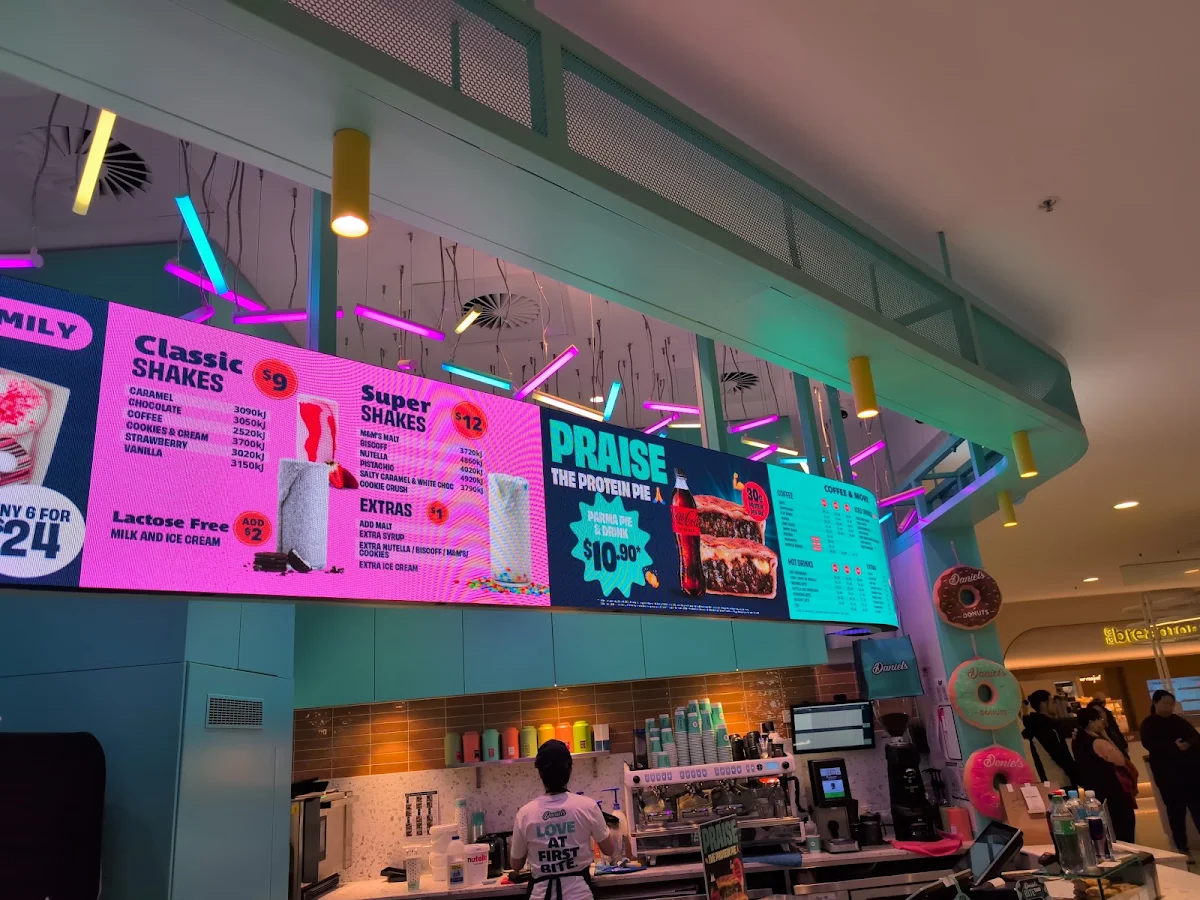 Menu, Daniel's World Square