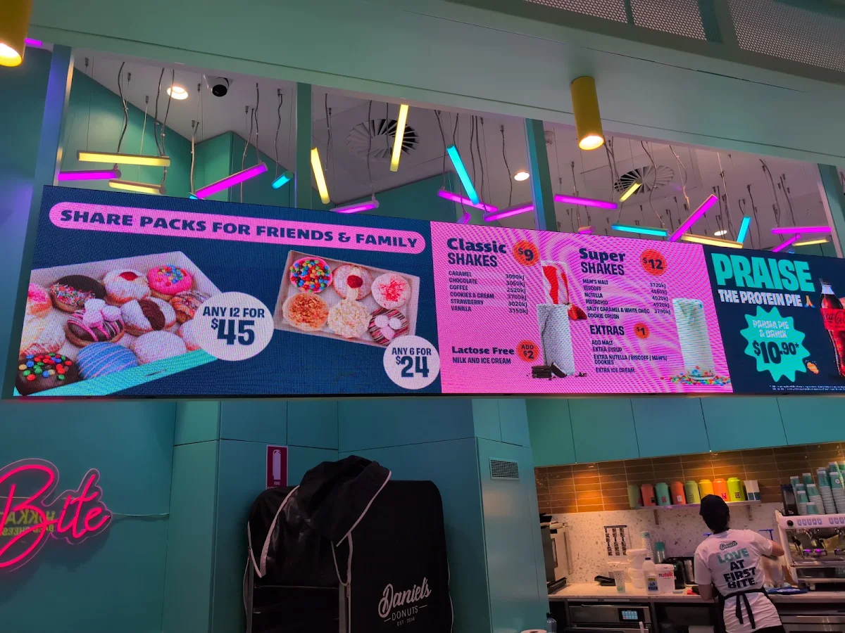 Menu, Daniel's World Square
