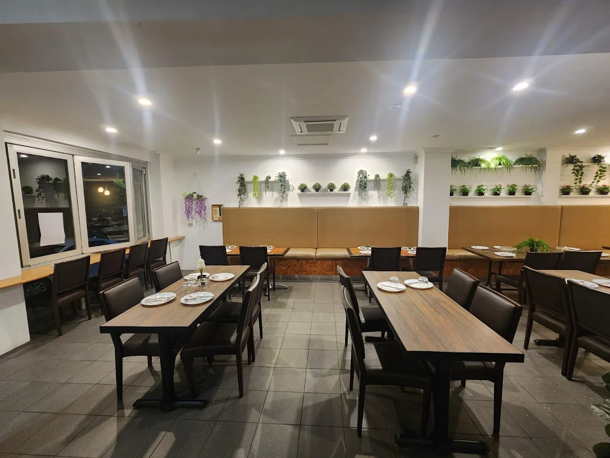 Vibe, Silver Salver Restaurant and function Center - Best Restaurant in Wollongong