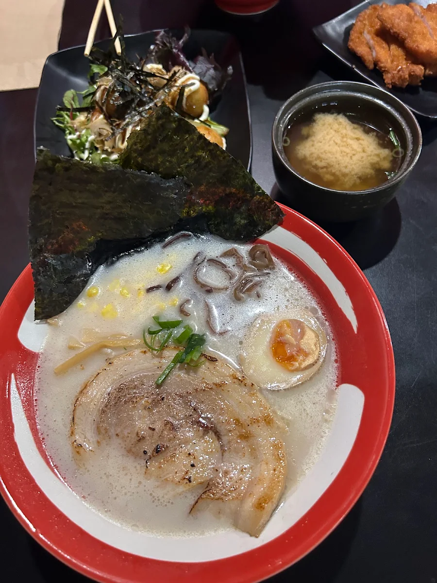 Food & drink, RAKURAKU Ramen & Don