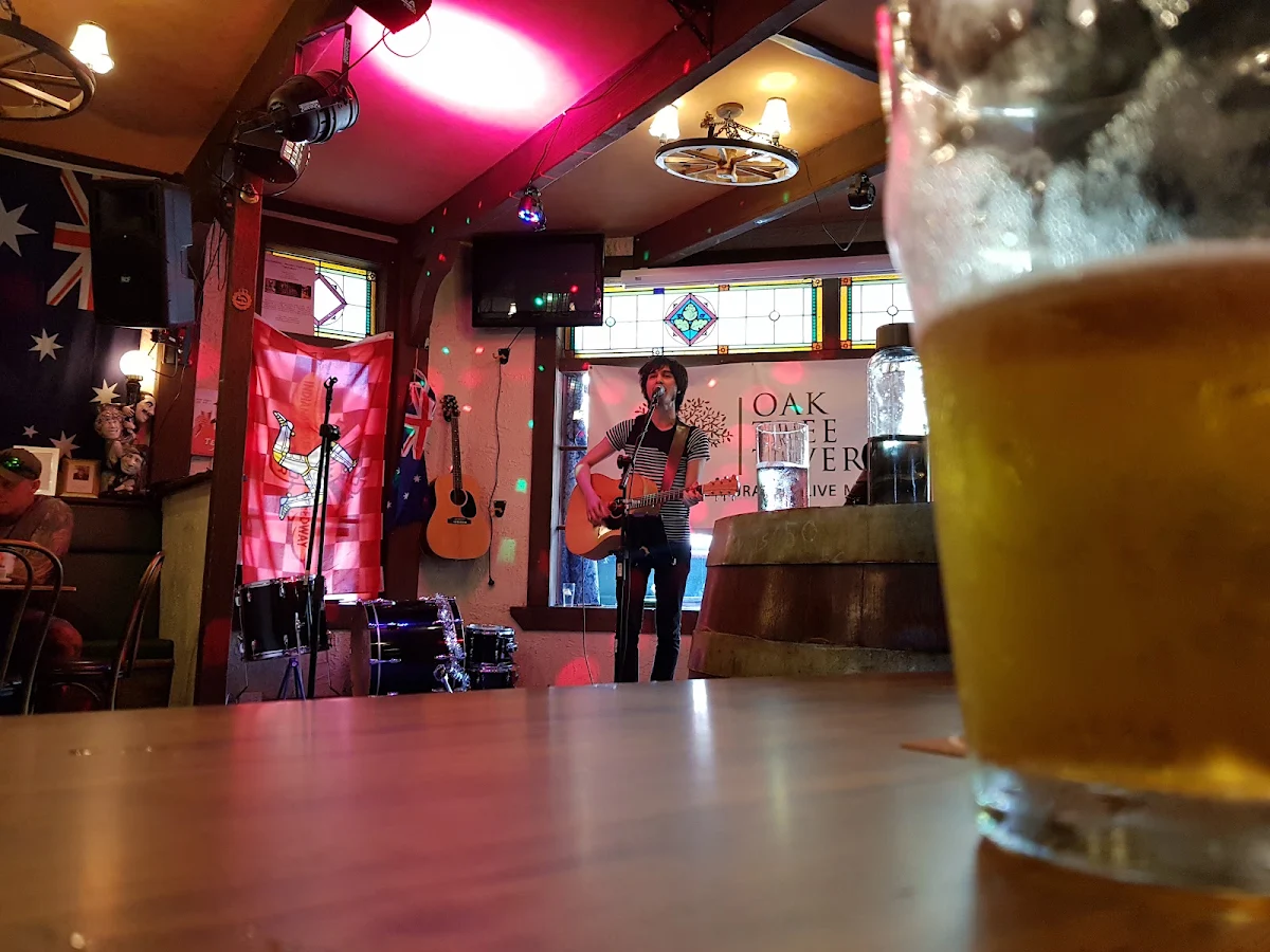 Food & drink, Oak Tree Tavern