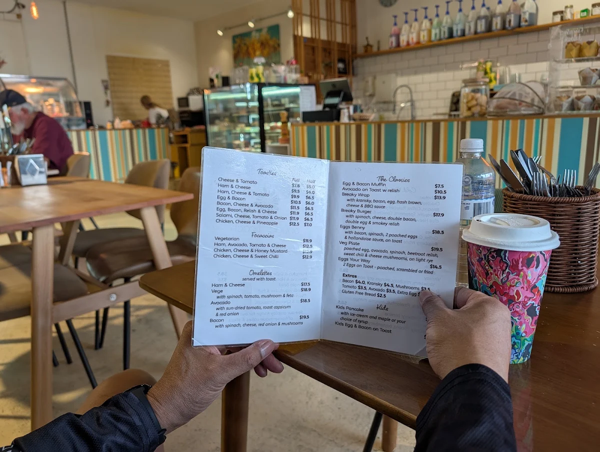 Menu, Shugar Beach
