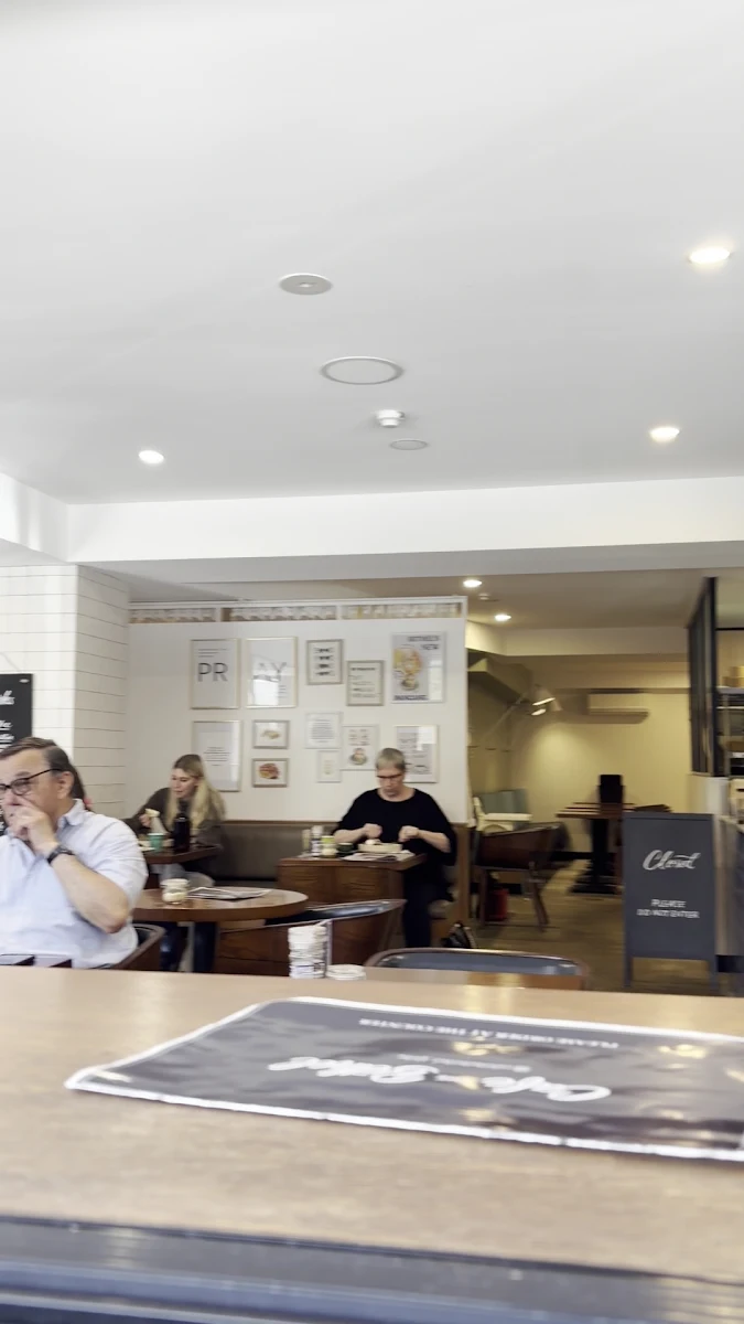 Vibe, Cafe The Bethel