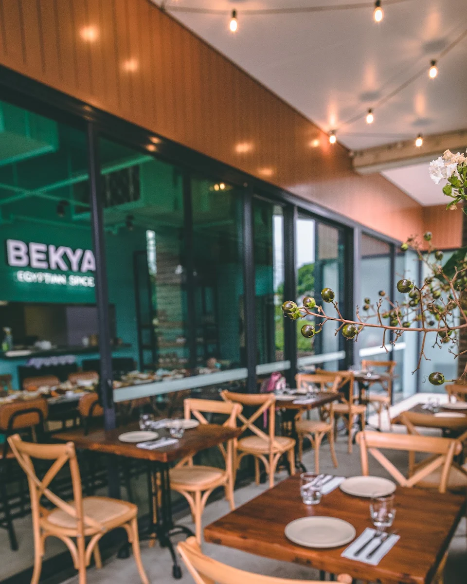Vibe, Bekya Summer Hill